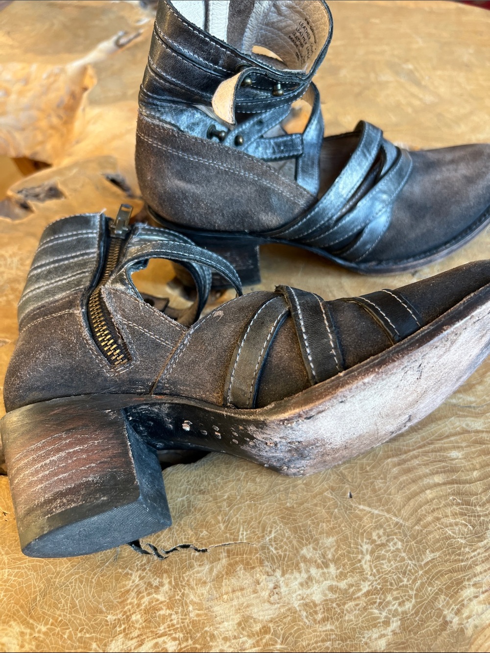 Freebird Grind Distressed Leather Ankle Boots in Brown Size 7 Zipper + Straps - Picture 13 of 16